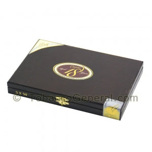 Cusano Aged Robusto It's a Boy Cigars Box of 10