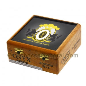 Onyx Reserve Robusto Cigars Box of 20